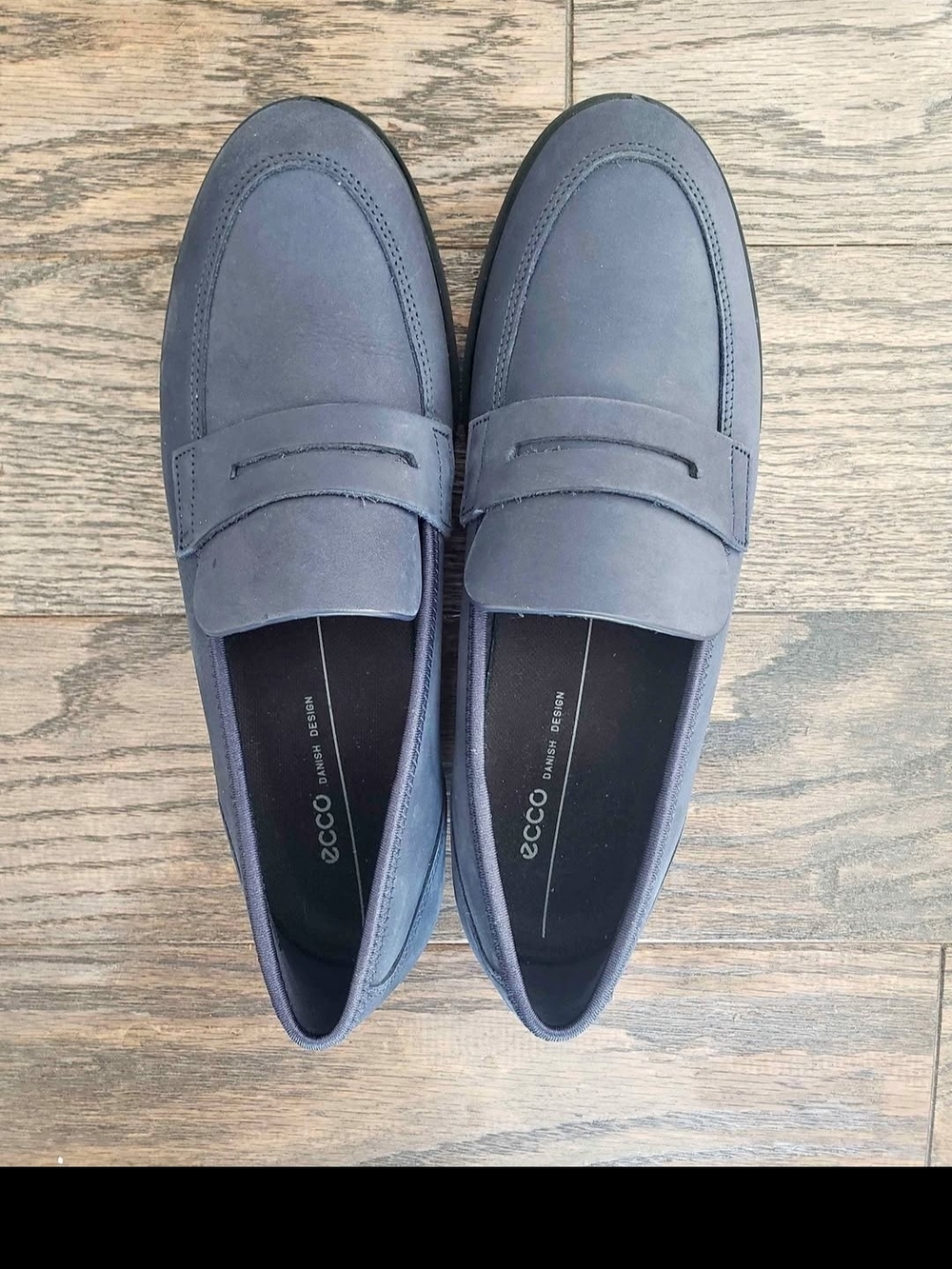 New ECCO Women’s Navy Suede Loafers Size 10